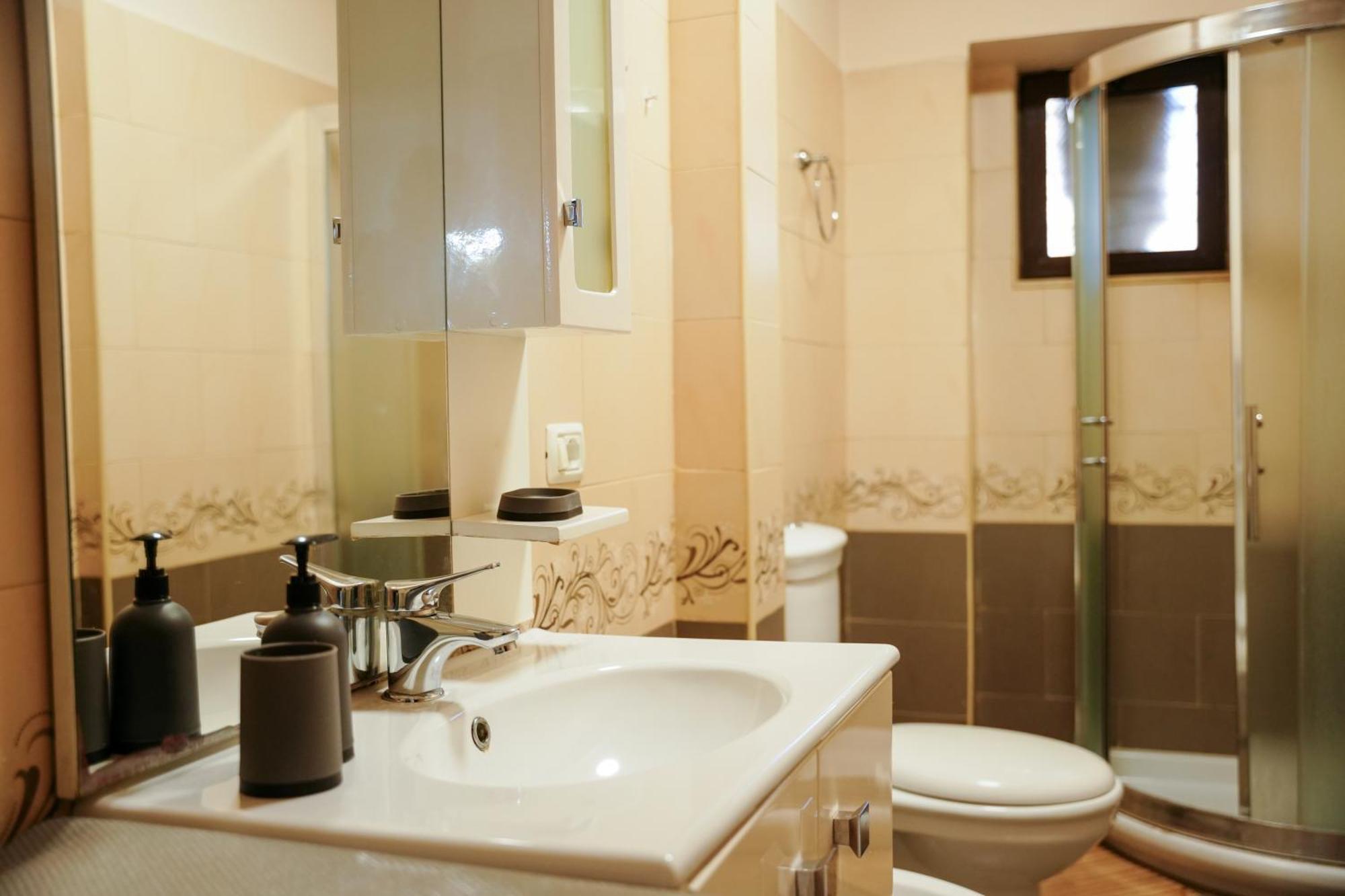 Tirana Centre Lions Gate 1 Apartment Bagian luar foto