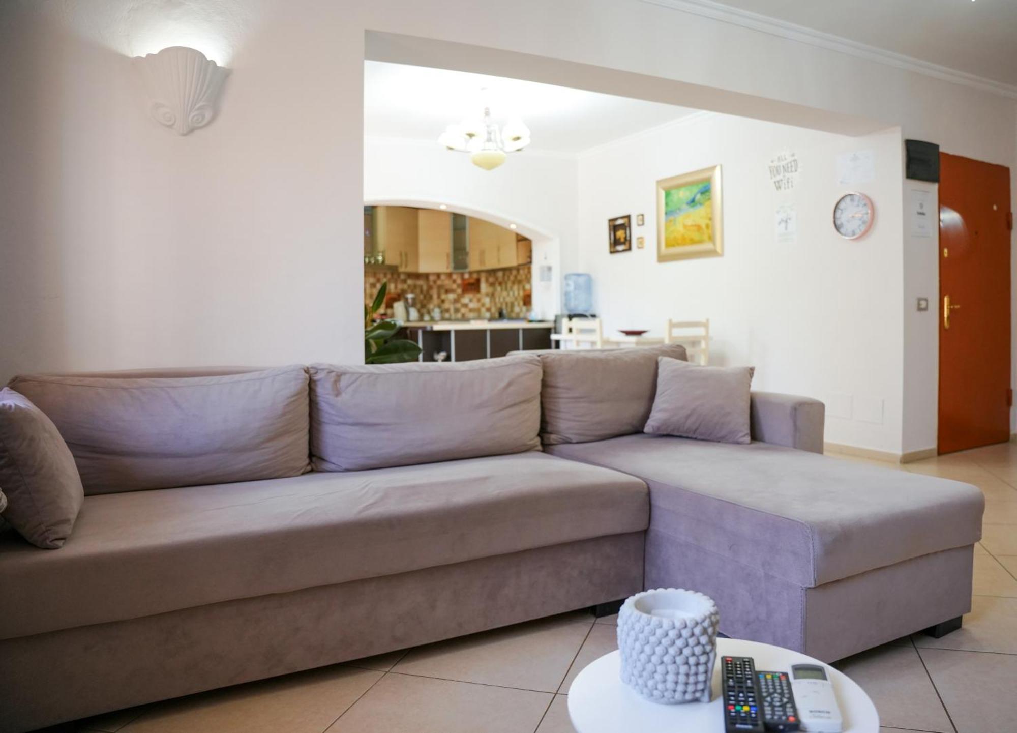 Tirana Centre Lions Gate 1 Apartment Bagian luar foto
